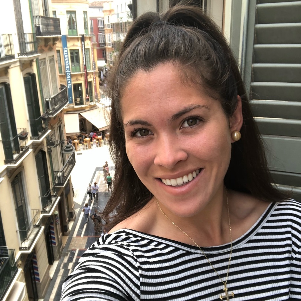 Meet your Posher, Monica